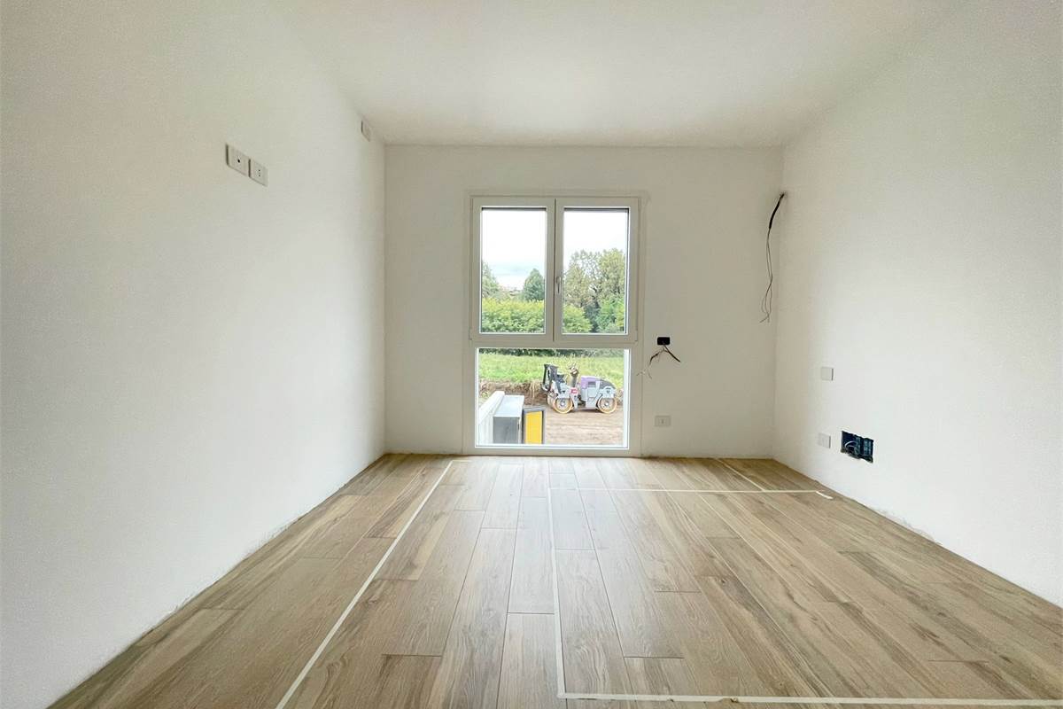 Nuovo trilocale con giardino