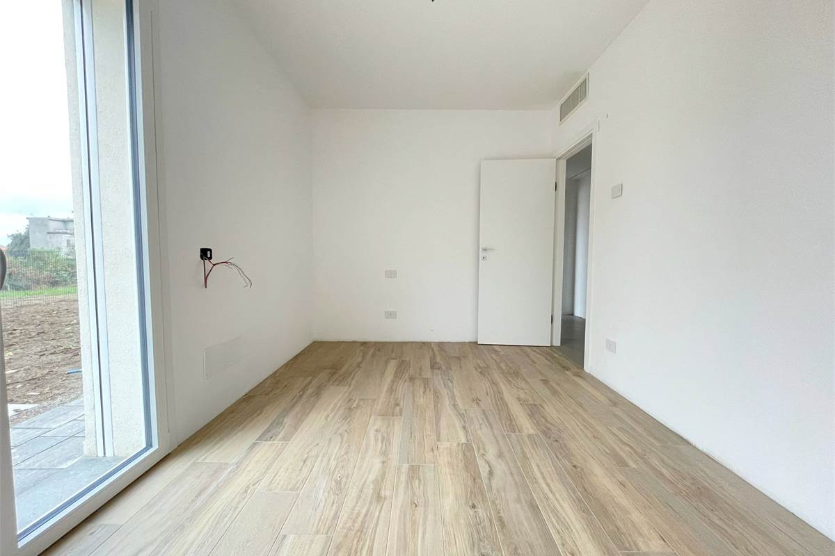 Nuovo trilocale con giardino