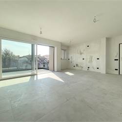 Nuovo trilocale con terrazzo