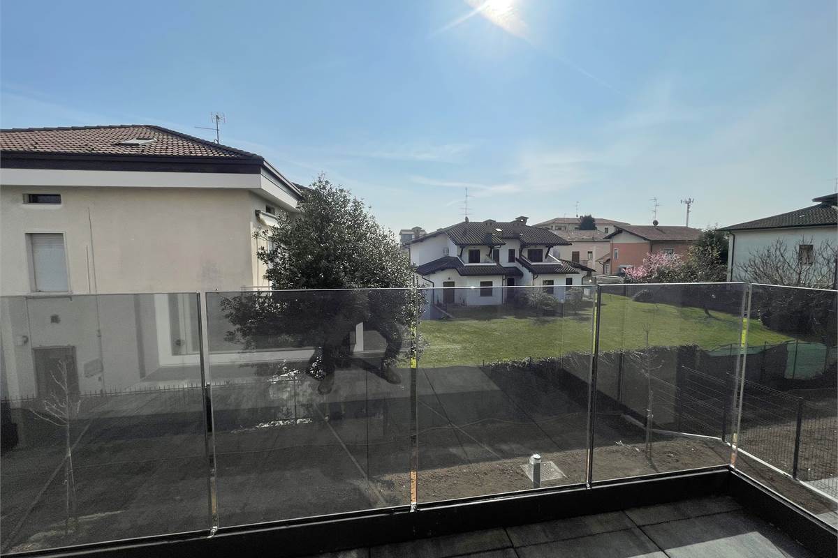 Nuovo trilocale con terrazzo