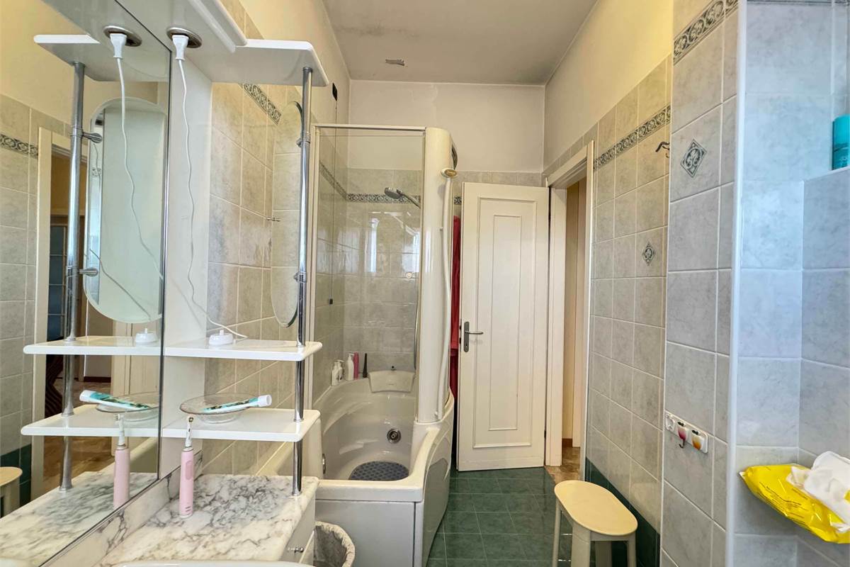 Appartamento signorile con balcone panoramico sul Monte Rosa