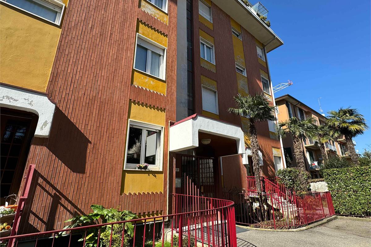 Appartamento signorile con balcone panoramico sul Monte Rosa