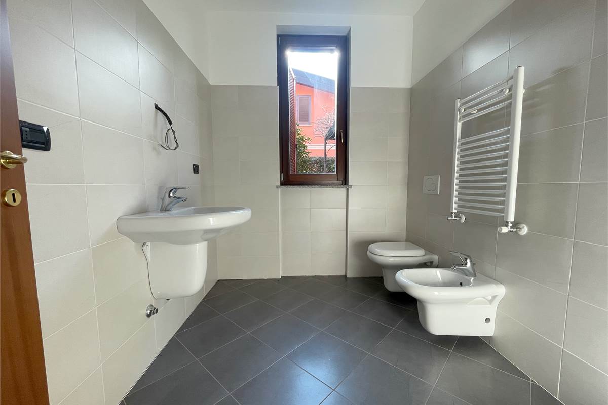 Moderna villetta a schiera di testa