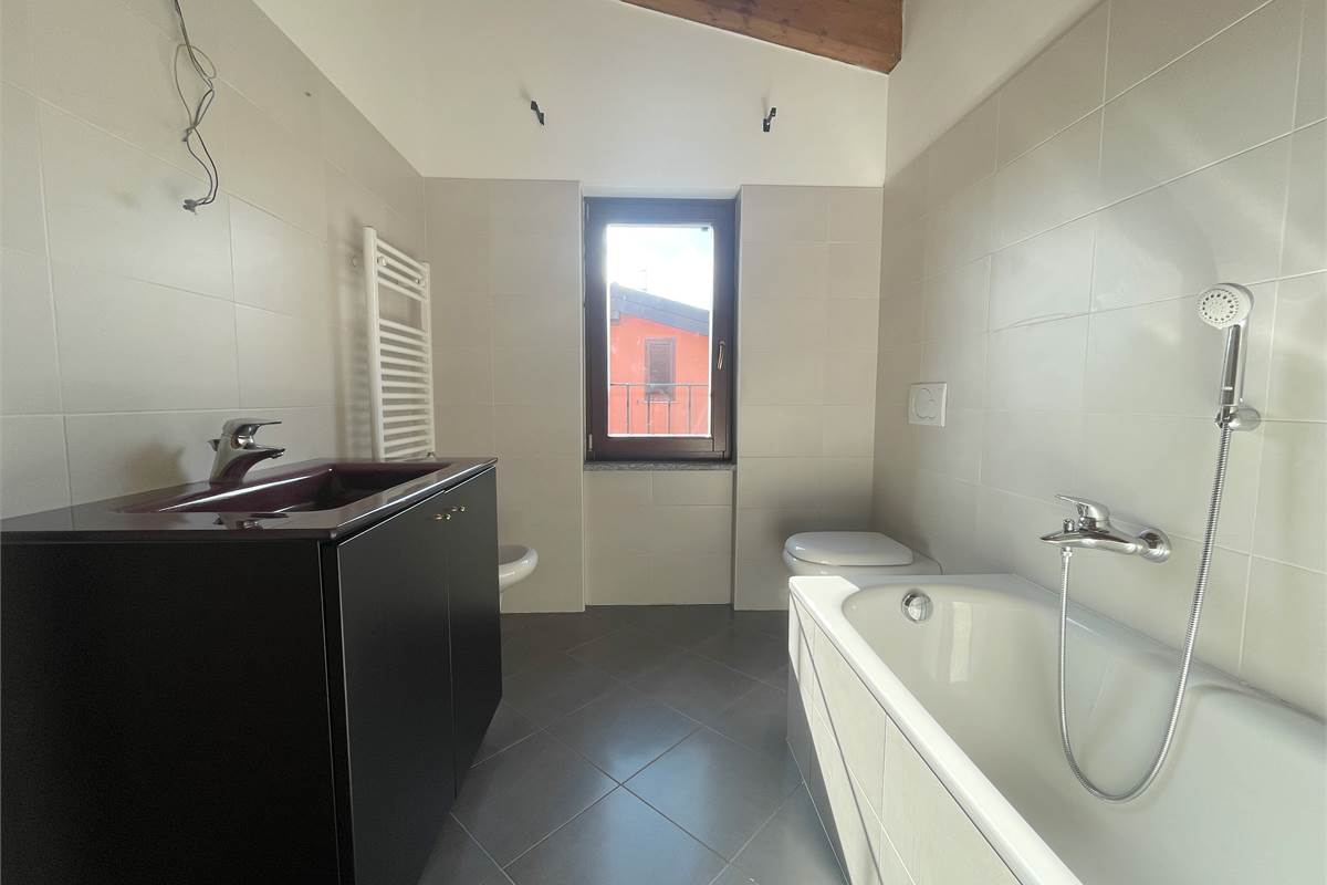 Moderna villetta a schiera di testa