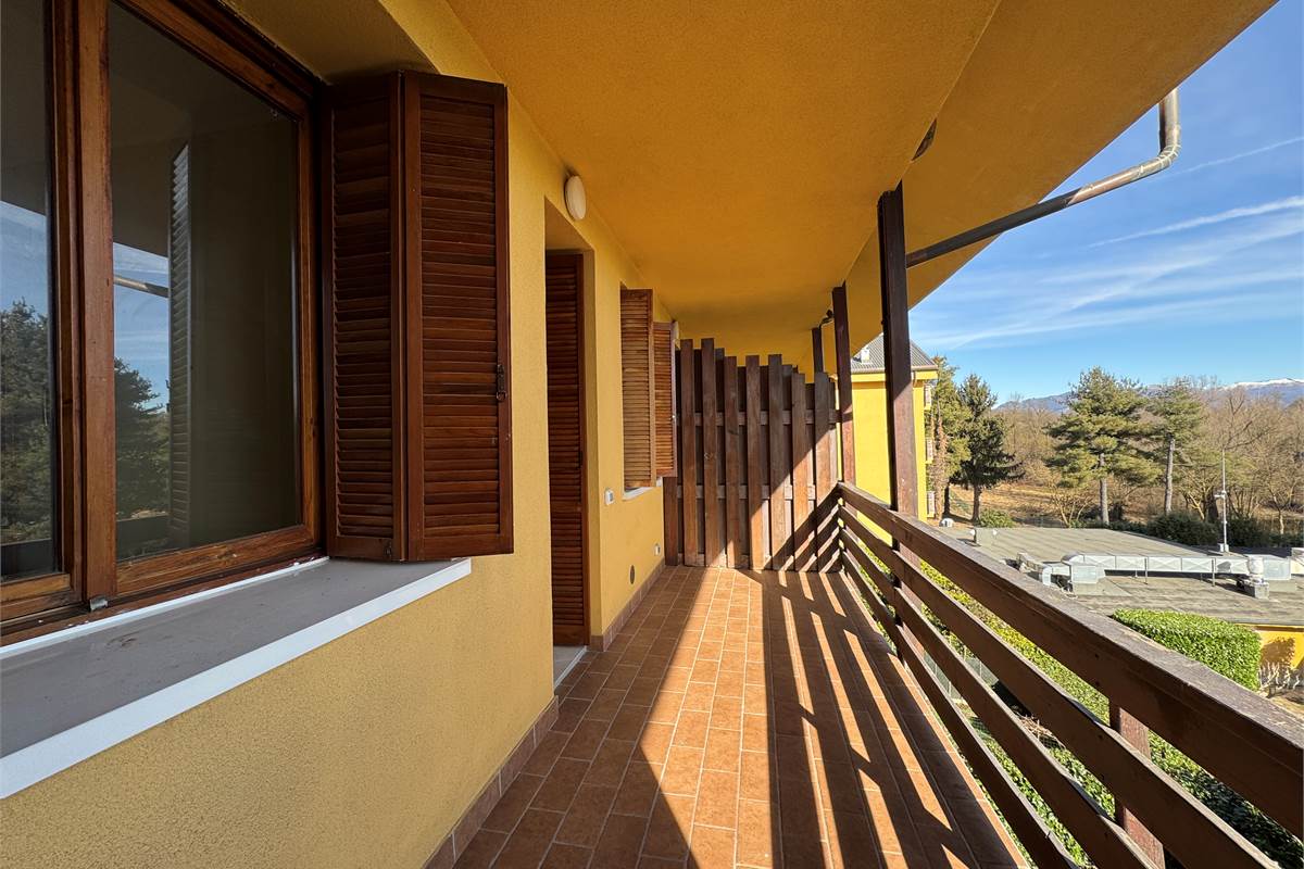 Bilocale con terrazzo 