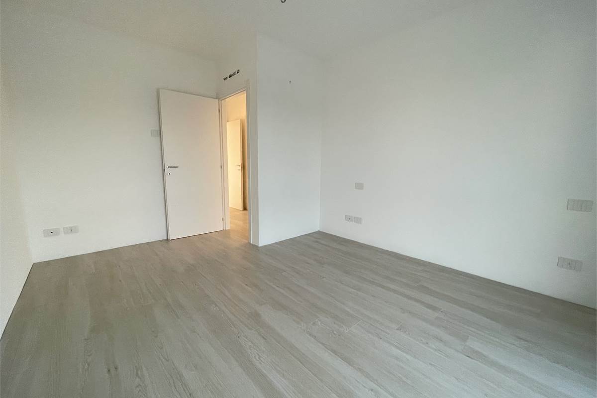 Nuovo trilocale ultimo piano con terrazzo e box