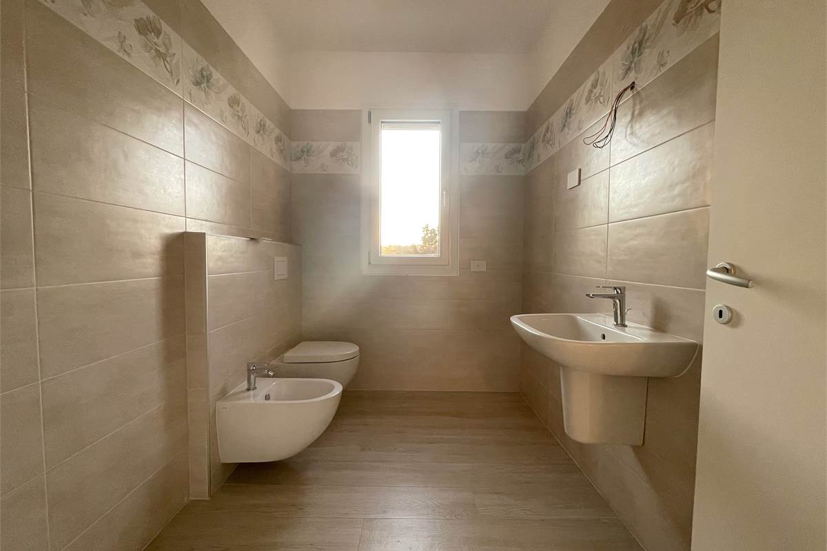 Nuovo trilocale ultimo piano con terrazzo e box