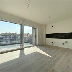 Nuovo bilocale con terrazzo