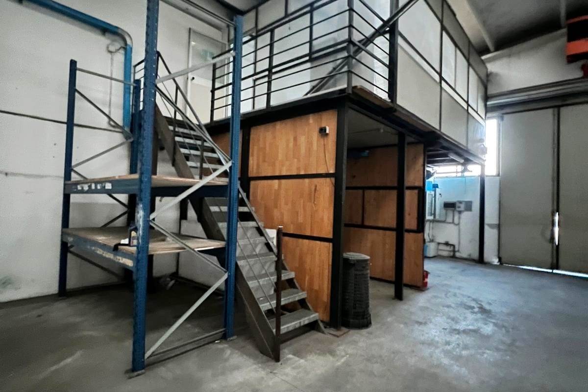 Capannone industriale