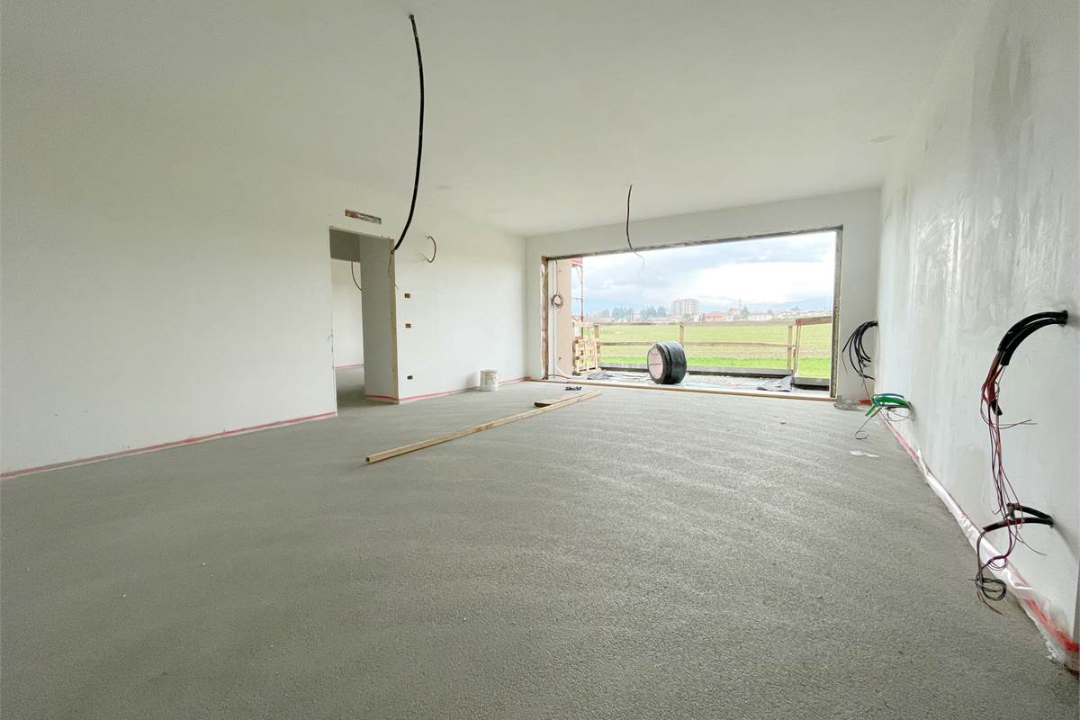 Nuovo trilocale ultimo piano con terrazzo e box