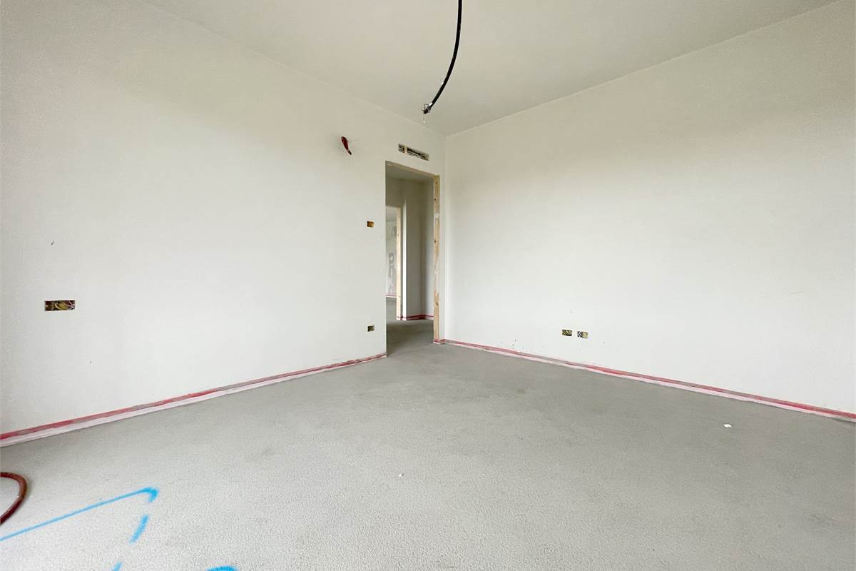 Nuovo trilocale ultimo piano con terrazzo e box