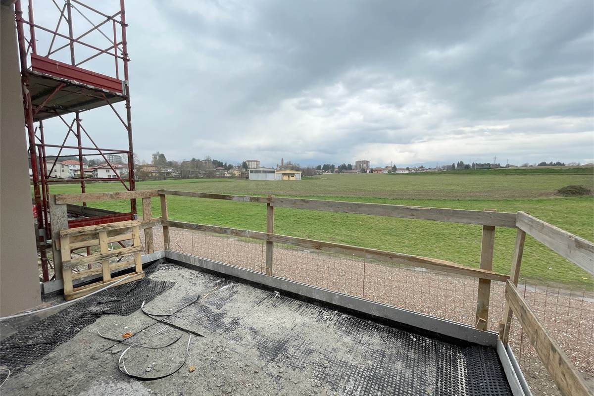 Nuovo trilocale ultimo piano con terrazzo e box