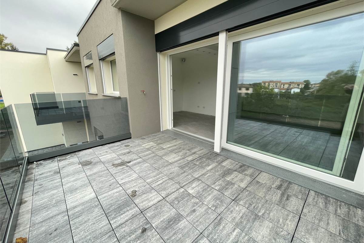 Nuovo trilocale con terrazzo