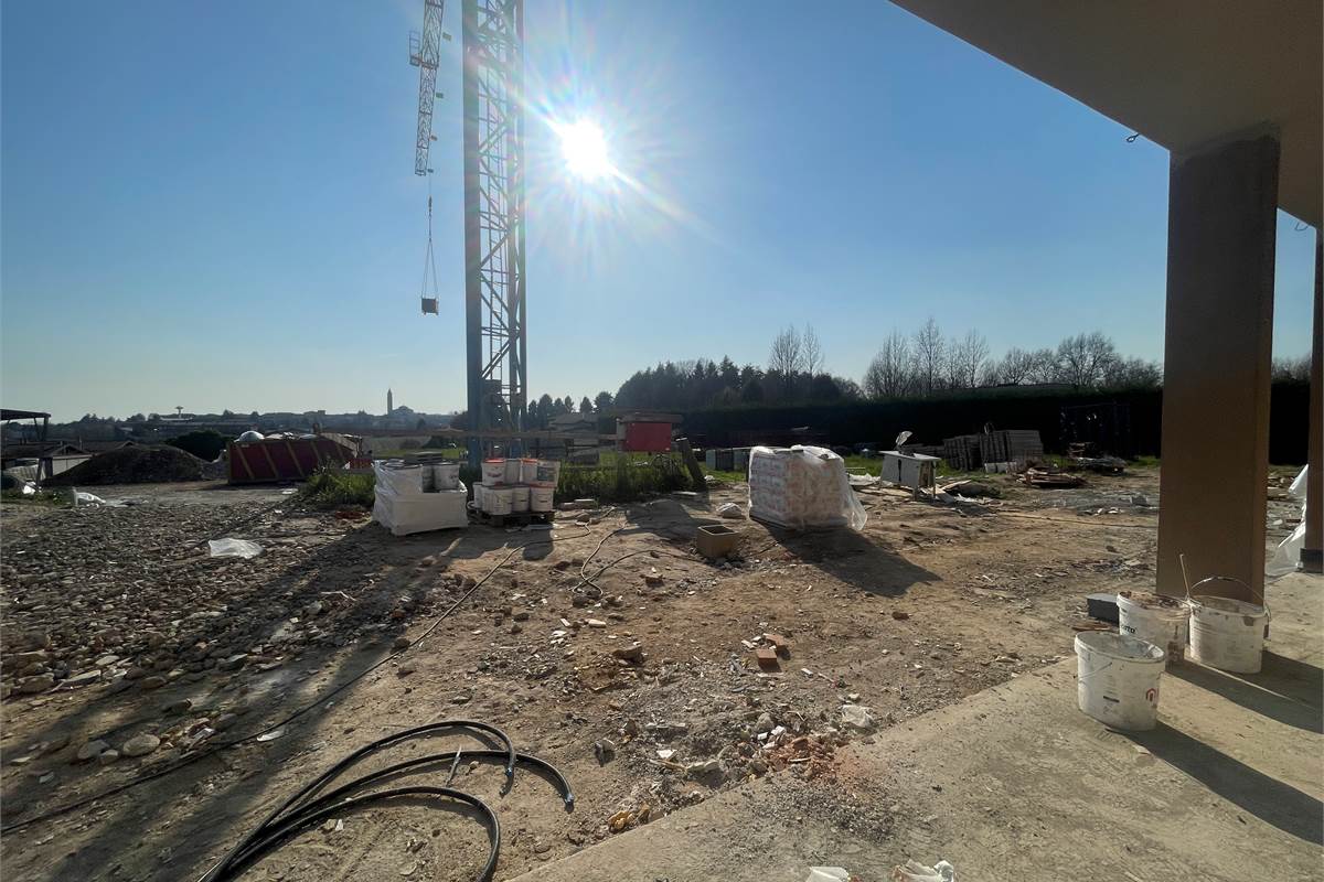 Nuovo trilocale con giardino e box doppio