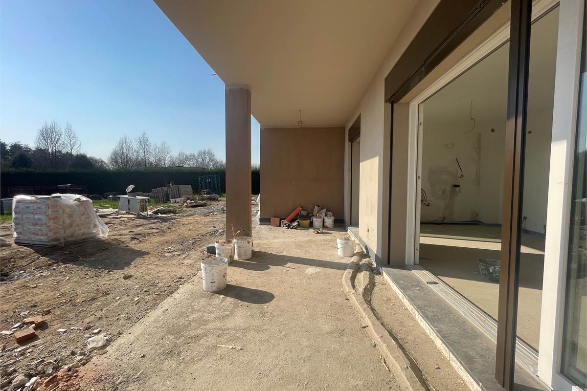 Nuovo trilocale con giardino e box doppio