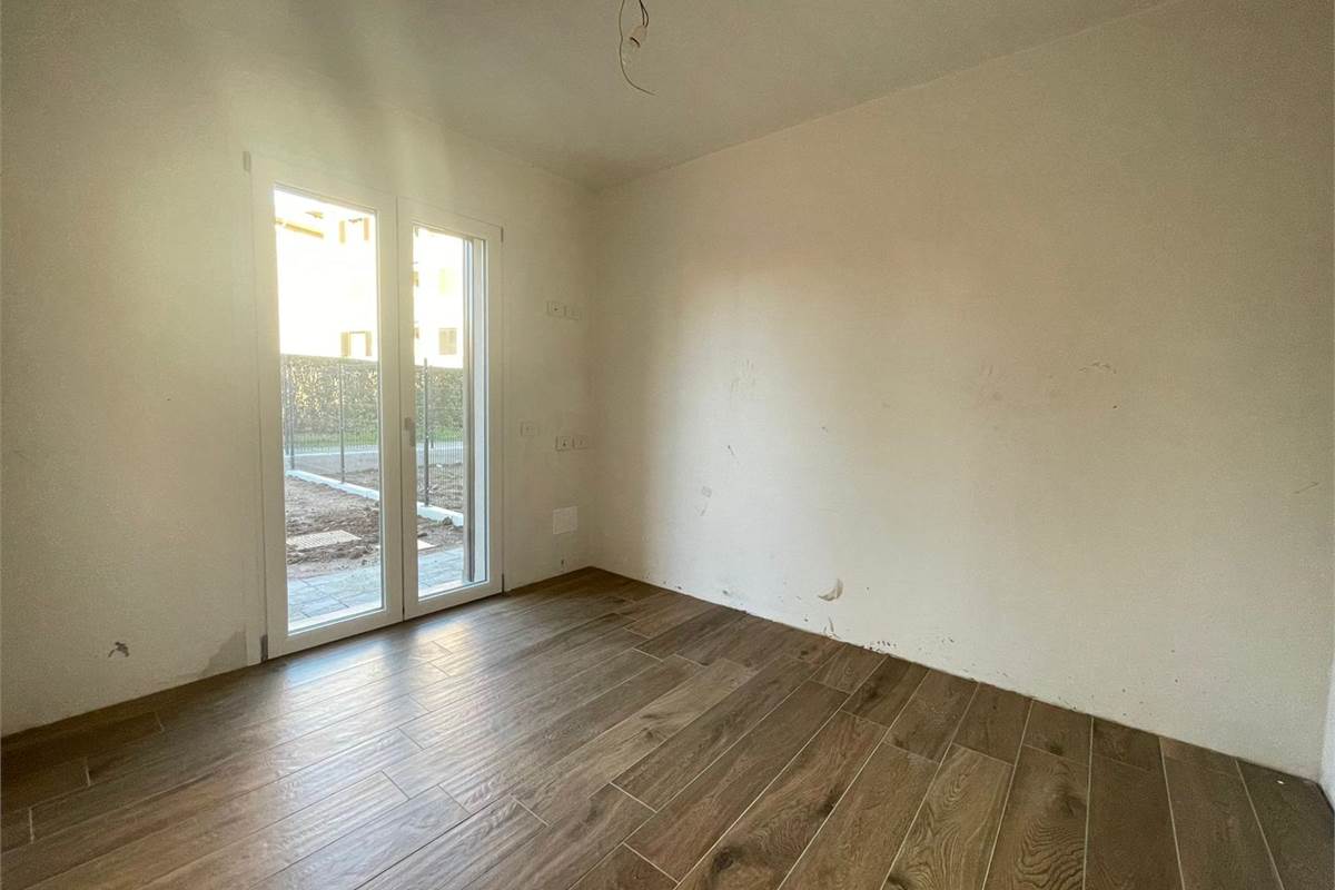 Nuovo trilocale con giardino e box doppio