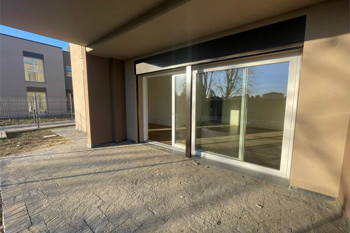 Nuovo trilocale con giardino e box doppio