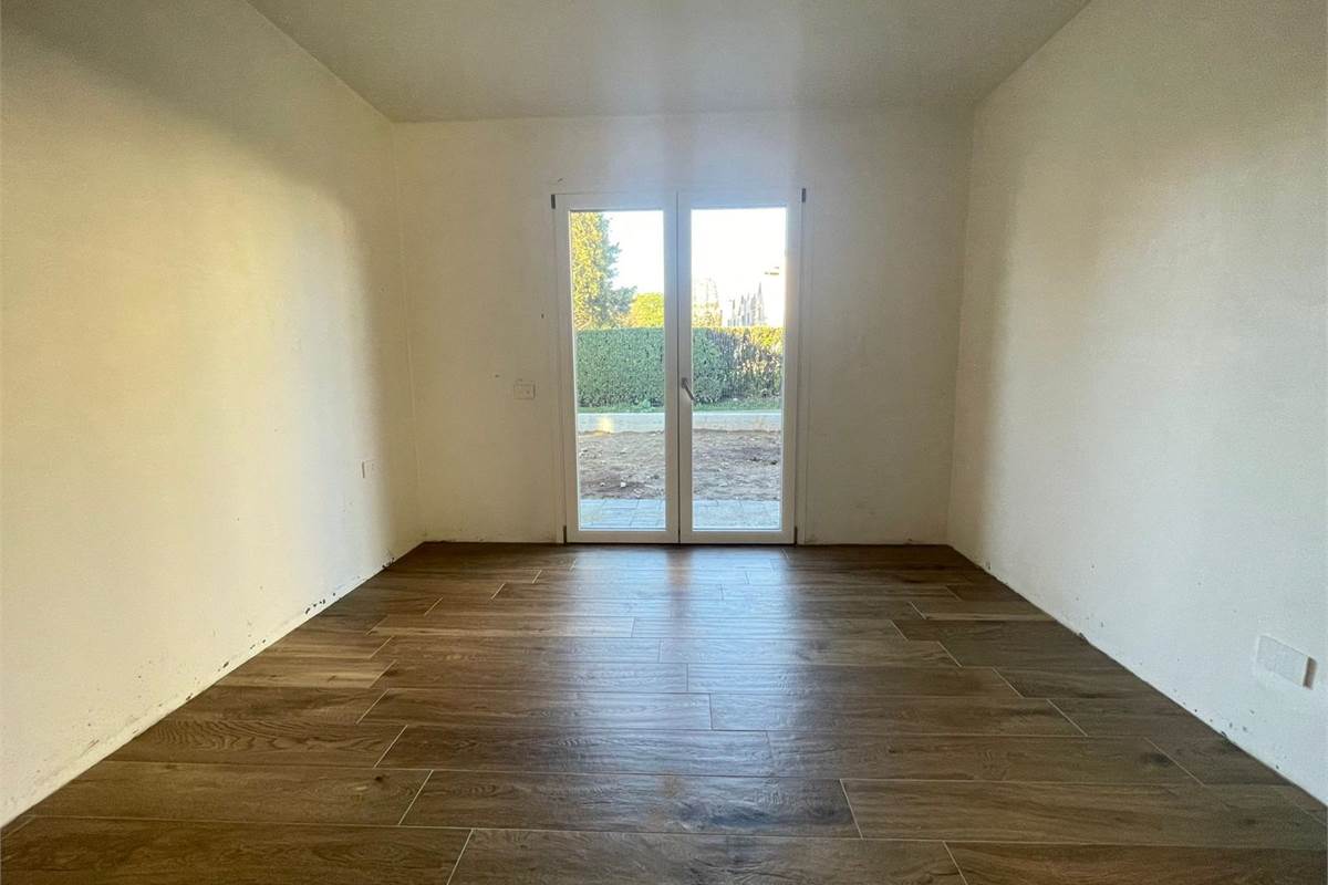 Nuovo trilocale con giardino e box doppio