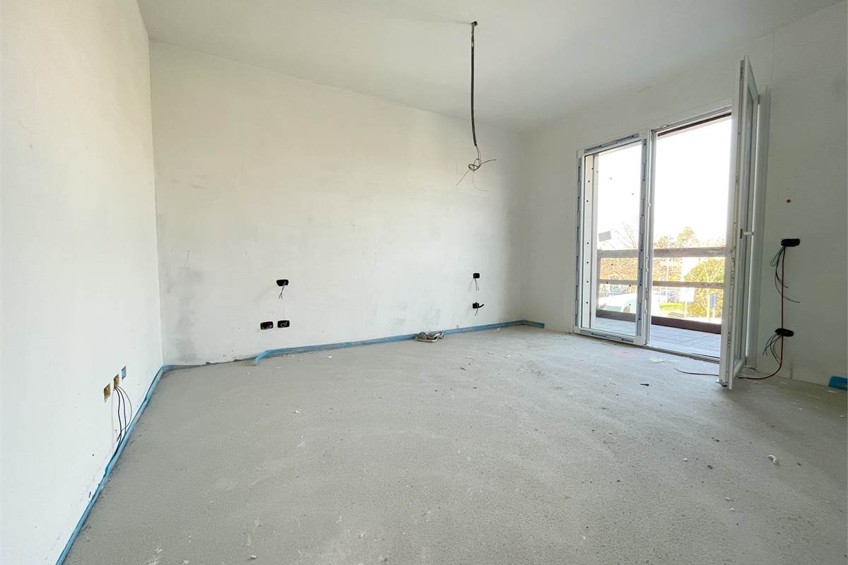 Nuovo trilocale con terrazzo e box doppio