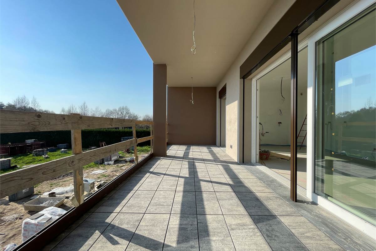 Nuovo trilocale con terrazzo e box doppio