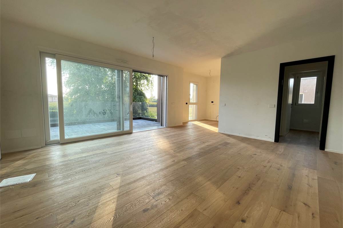 Nuovo trilocale con terrazzo e box doppio