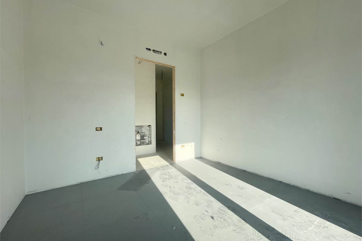 Nuovo trilocale con giardino