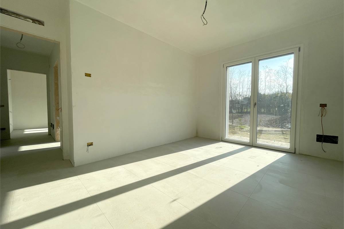 Nuovo trilocale con giardino