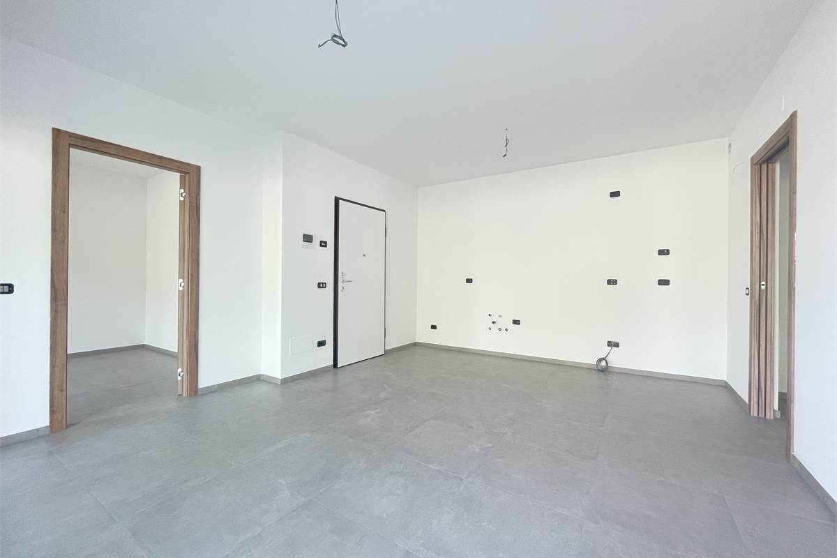 Nuovo trilocale con giardino