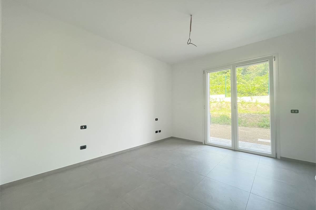 Nuovo trilocale con giardino