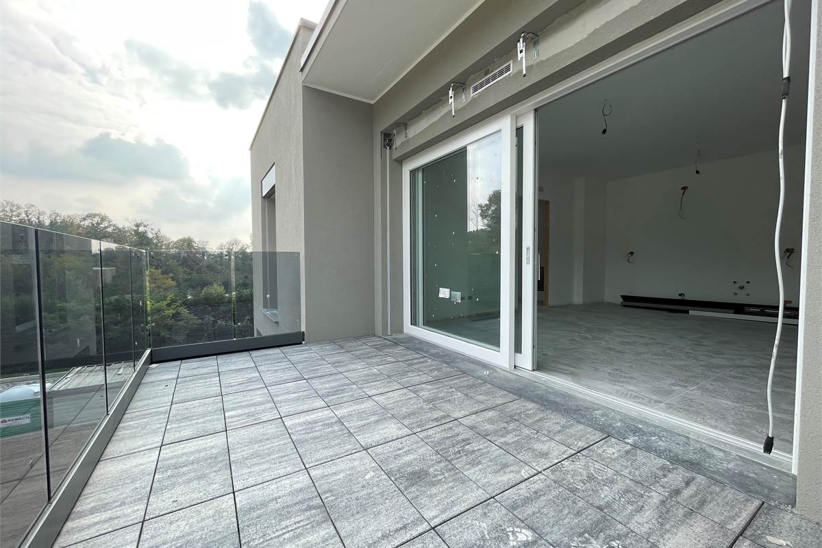 Nuovo trilocale con terrazzo