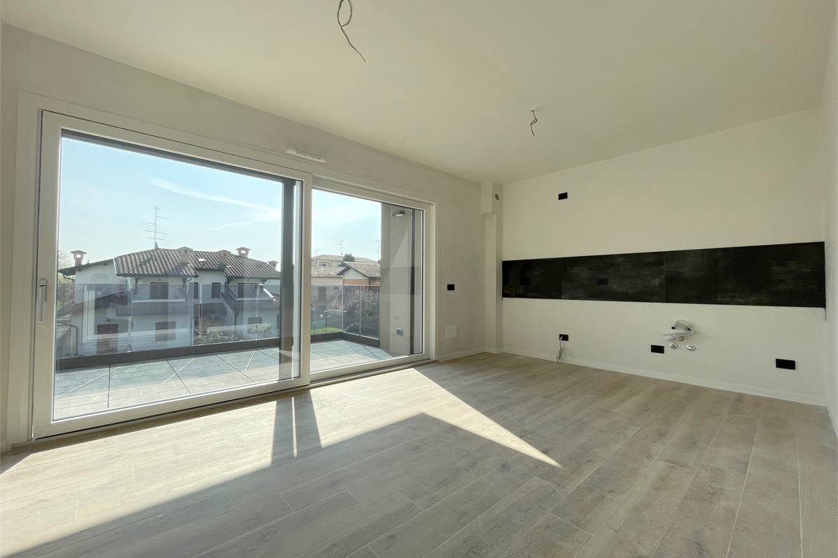 Nuovo bilocale con terrazzo