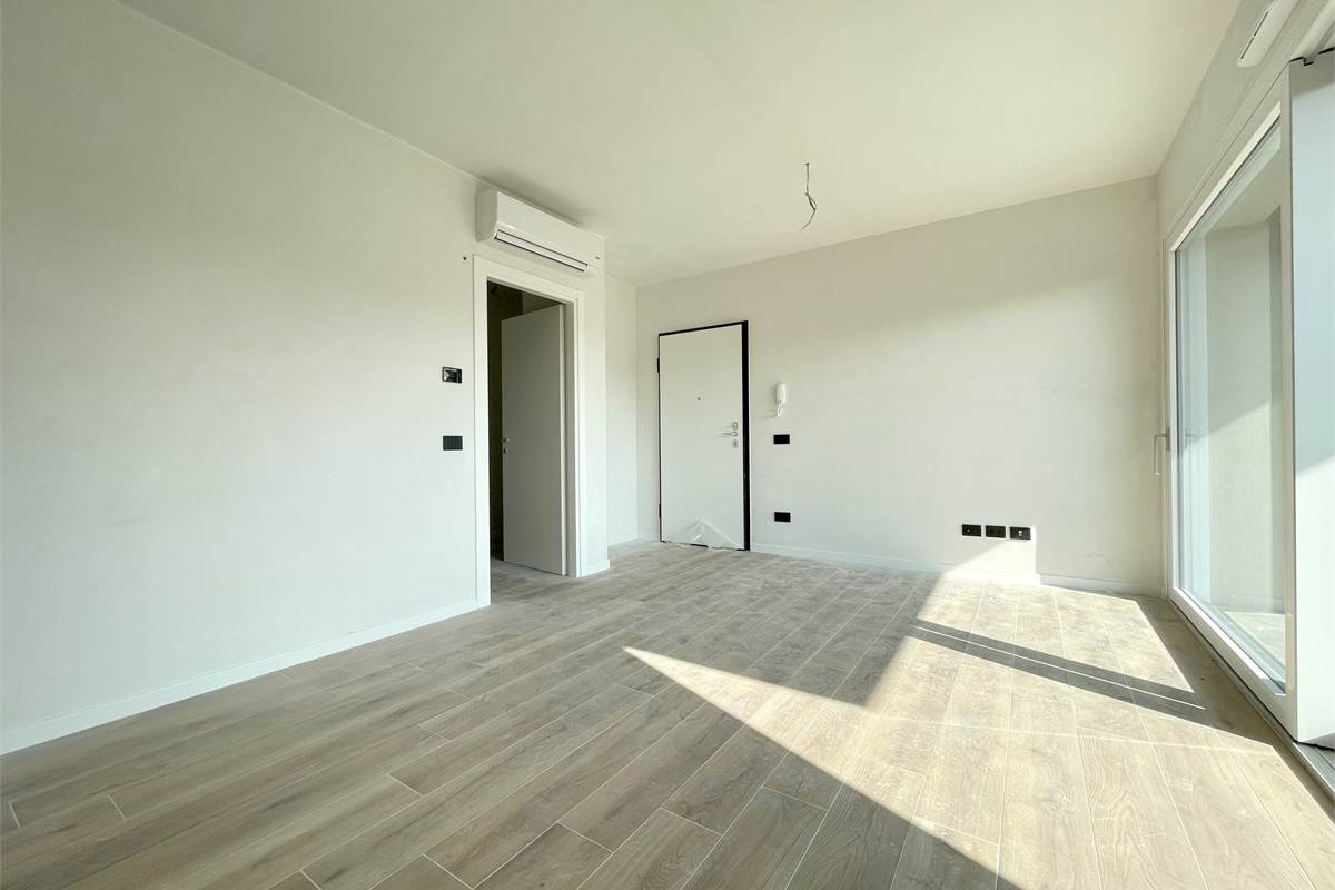 Nuovo bilocale con terrazzo