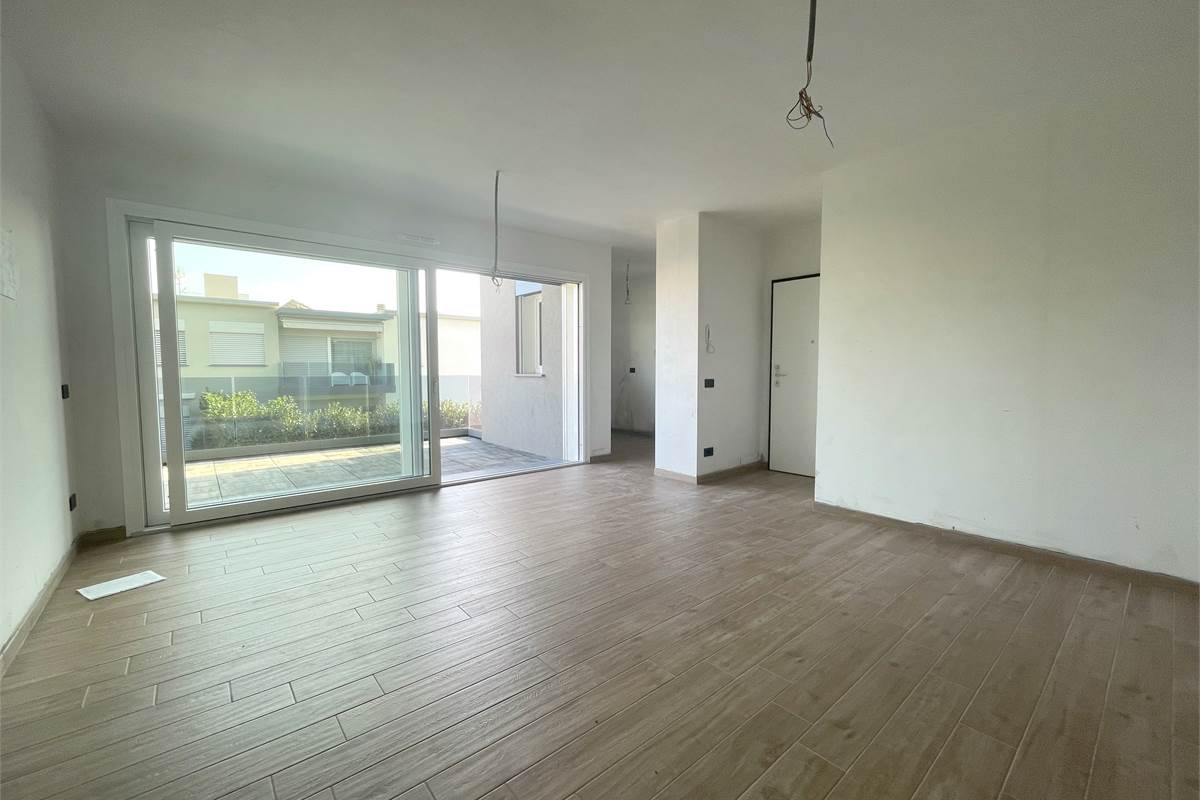 Nuovo trilocale con terrazzo
