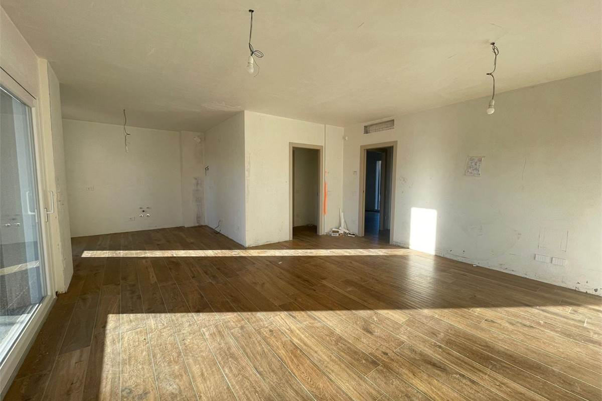 Nuovo trilocale con giardino