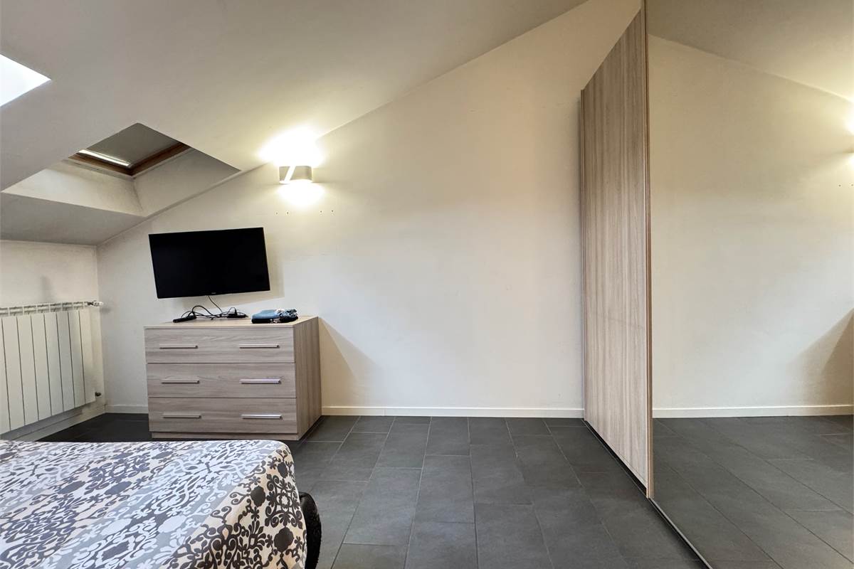 Ampio trilocale con terrazzo e box