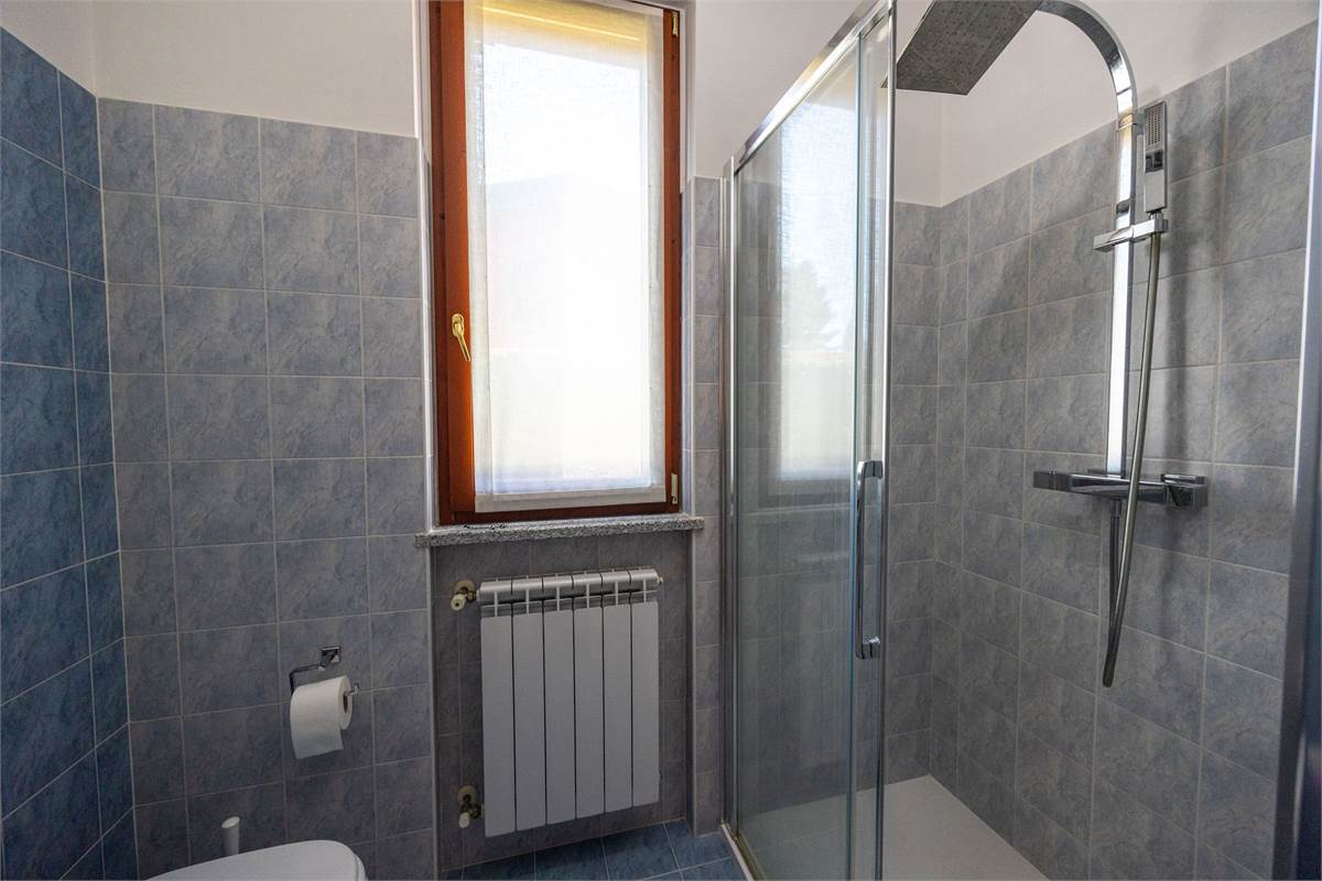 Trilocale con giardino e box doppio