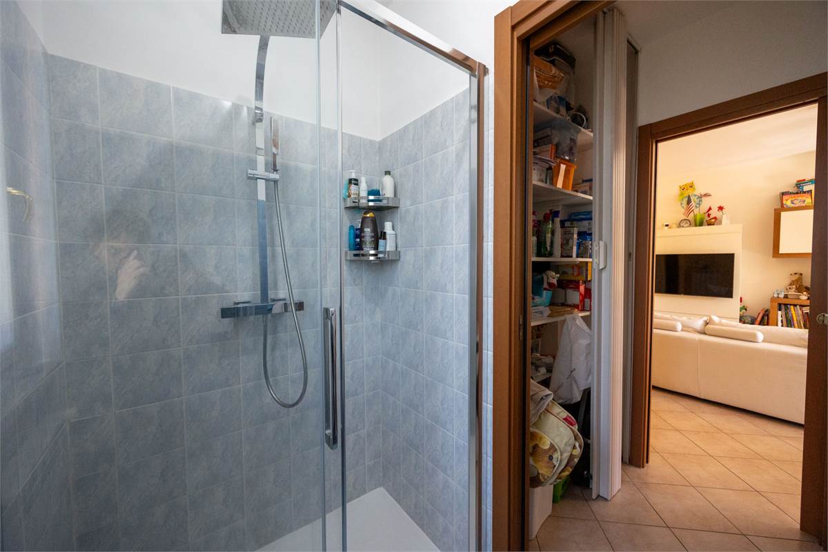 Trilocale con giardino e box doppio