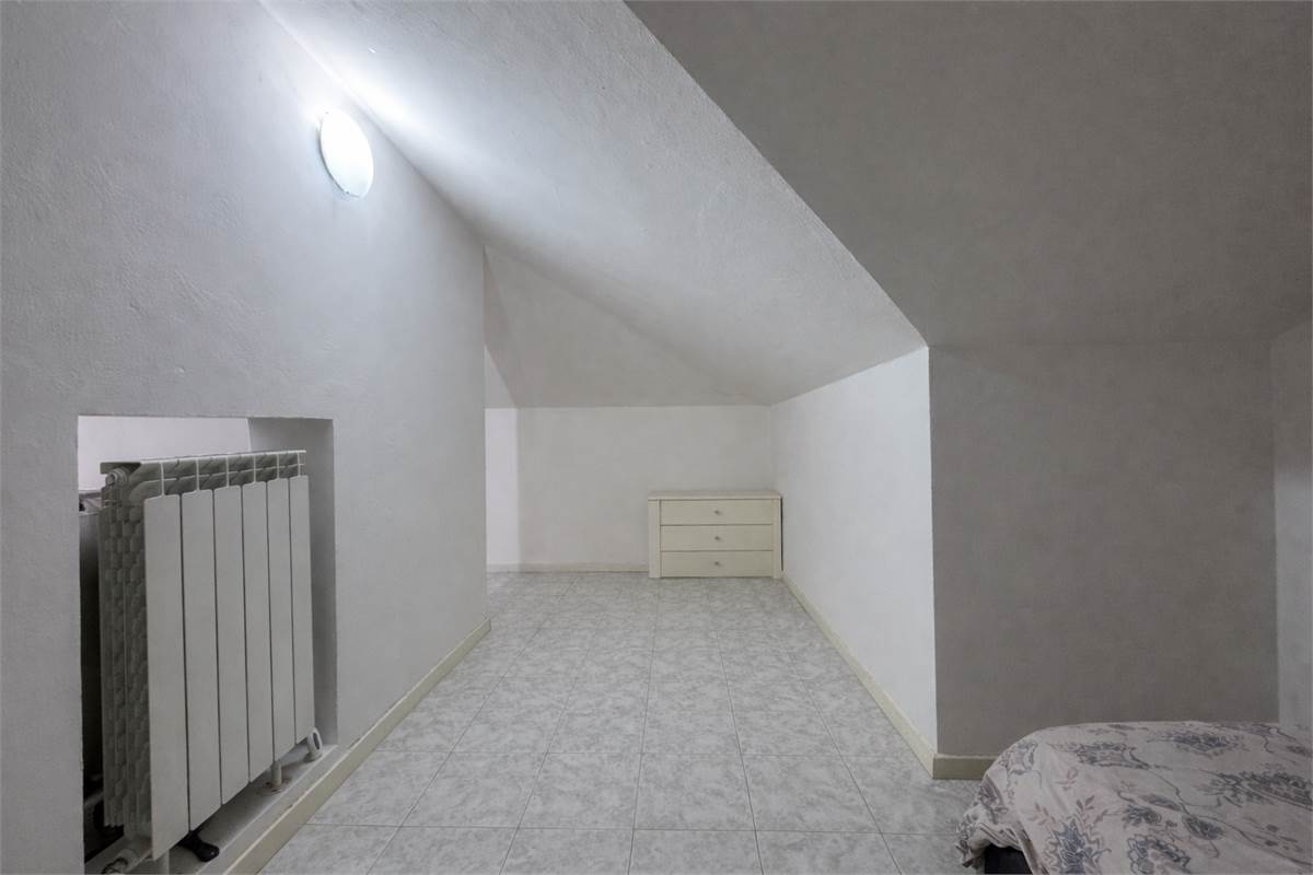 Ampio trilocale con terrazzo e box