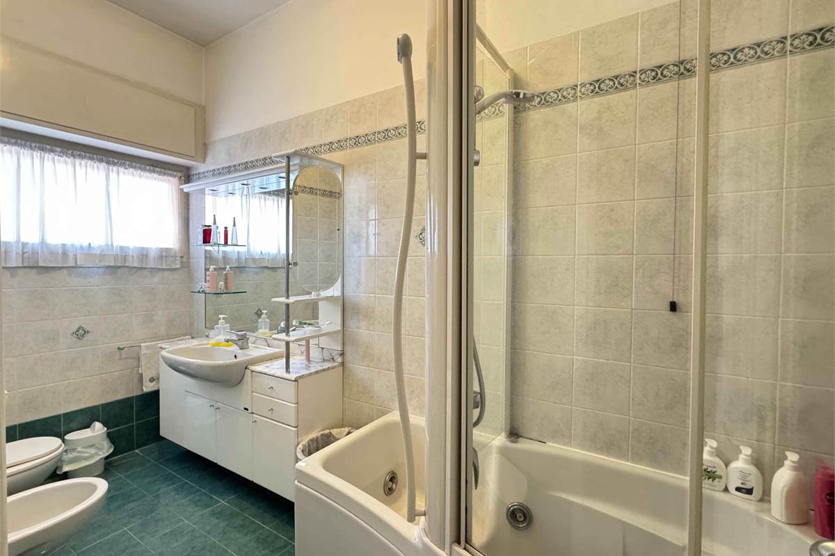 Appartamento signorile con balcone panoramico sul Monte Rosa