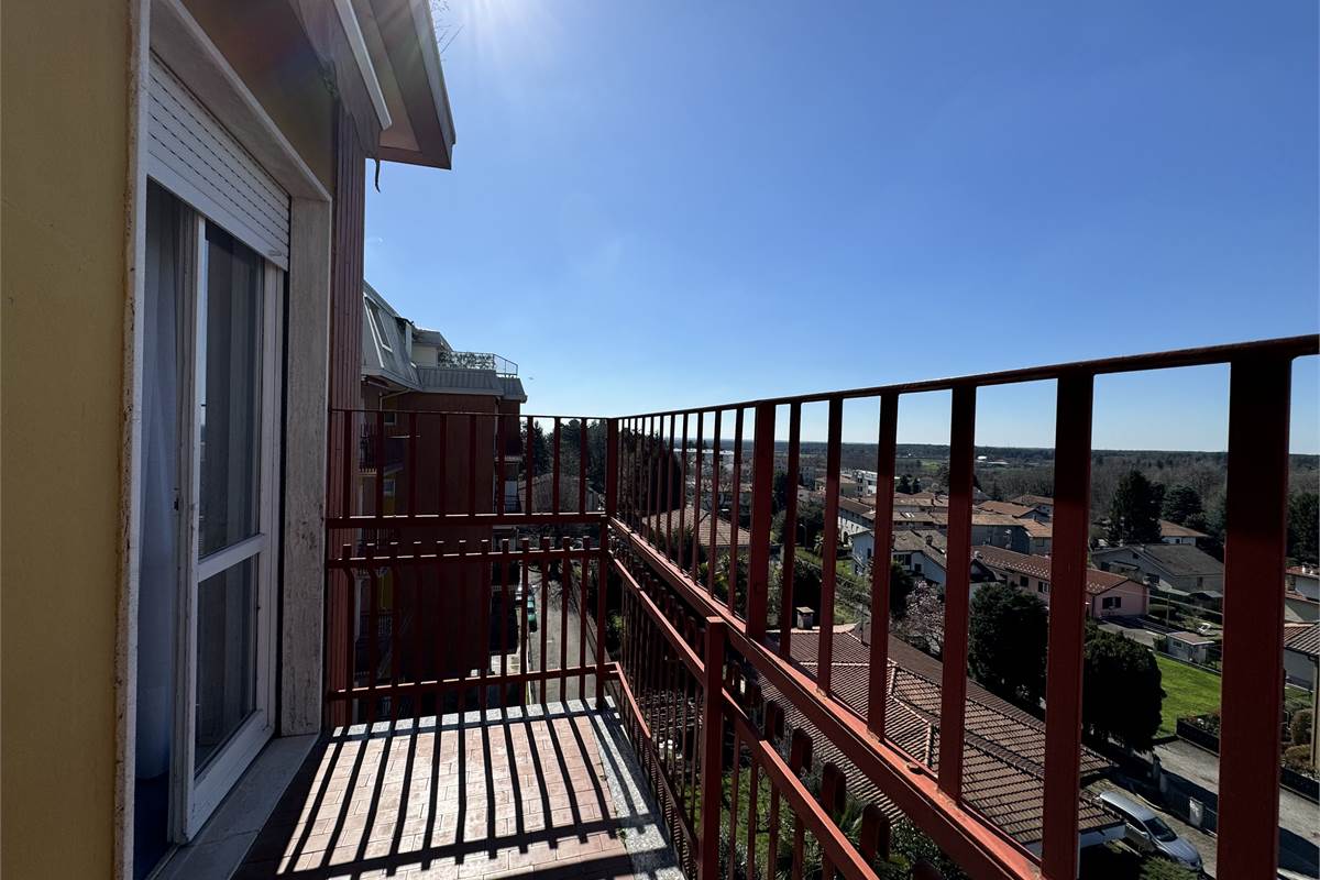 Appartamento signorile con balcone panoramico sul Monte Rosa