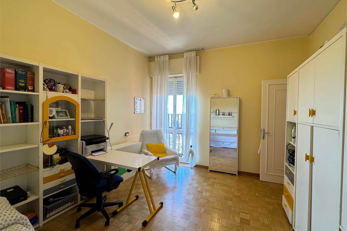 Appartamento signorile con balcone panoramico sul Monte Rosa