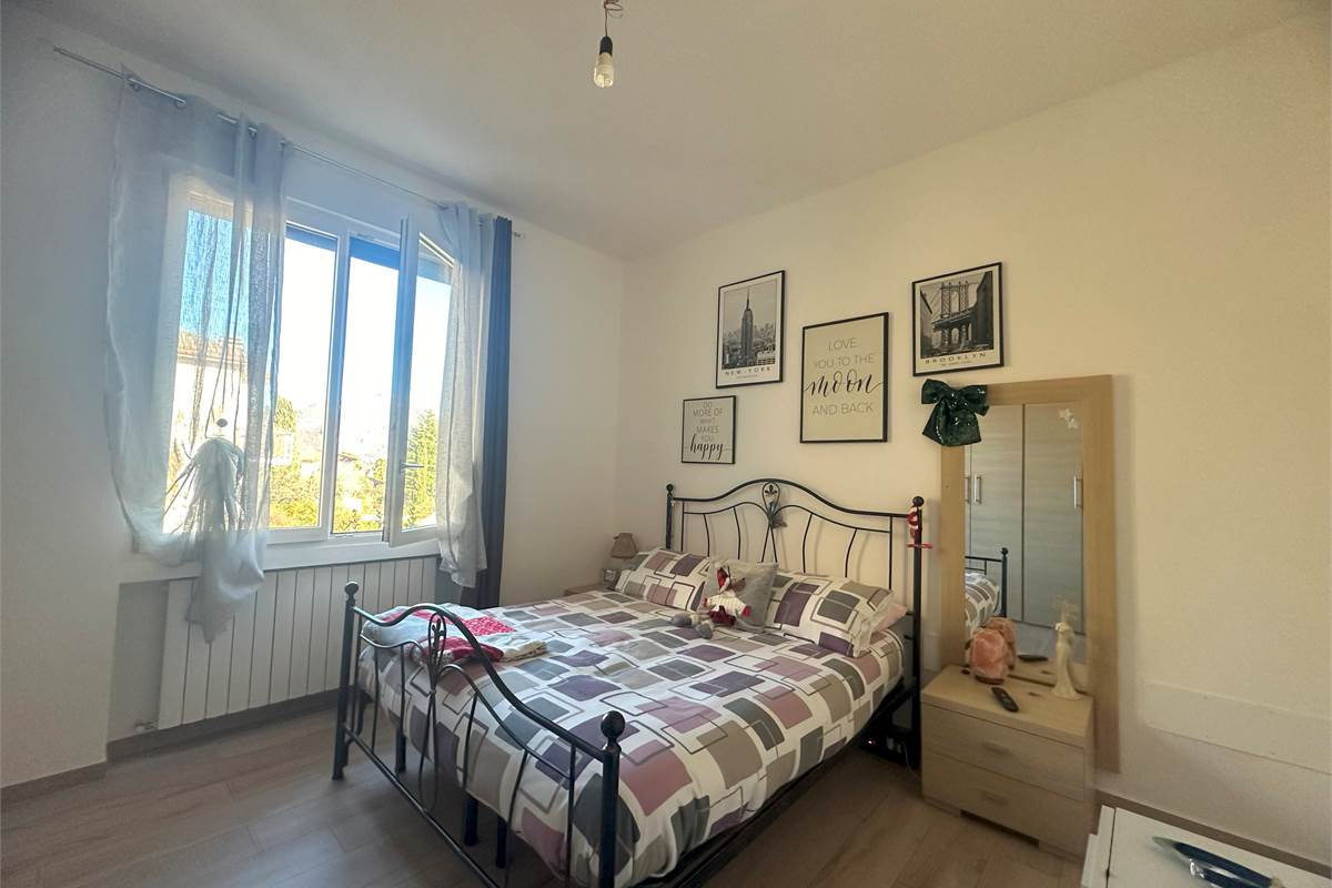 CASLINO: VILLA SINGOLA CON GIARDINO