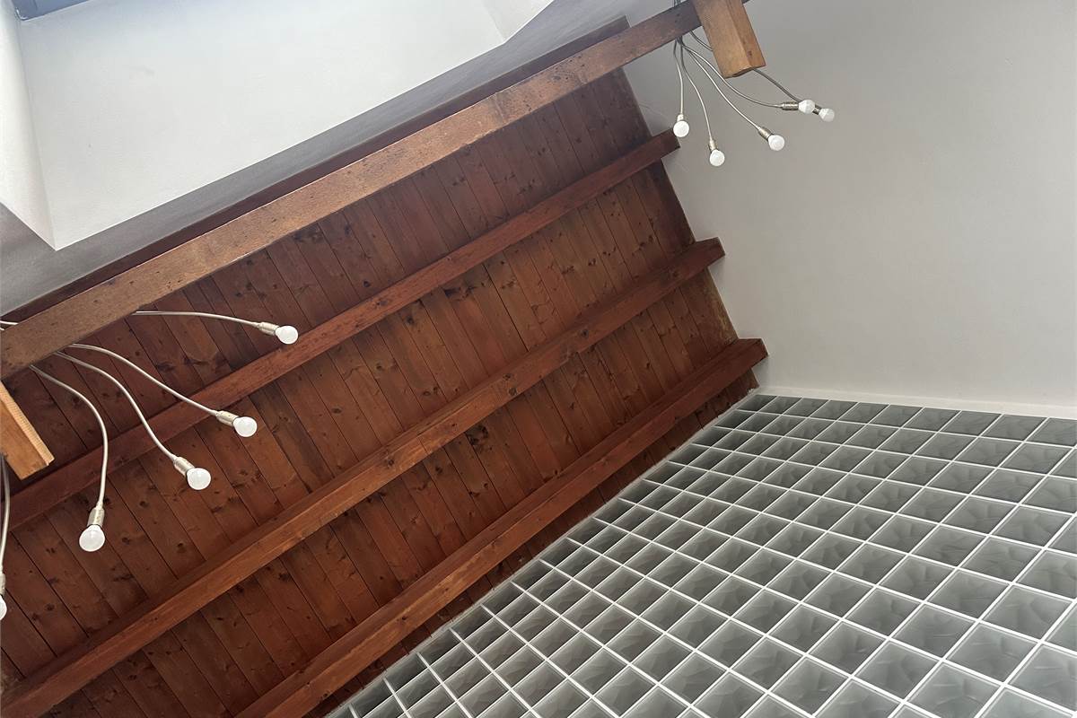 ALBESE CON CASSANO:LOCALI COMMERCIALI IN CENTRO