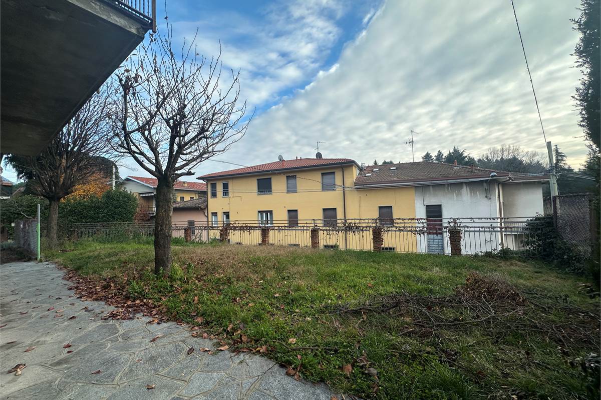 EUPILIO:APPARTAMENTO CON GIARDINO