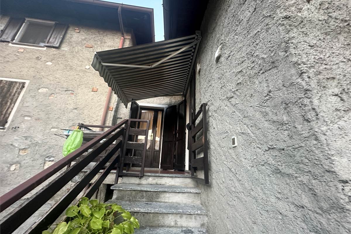CASTELMARTE:APPARTAMENTO CON BOX