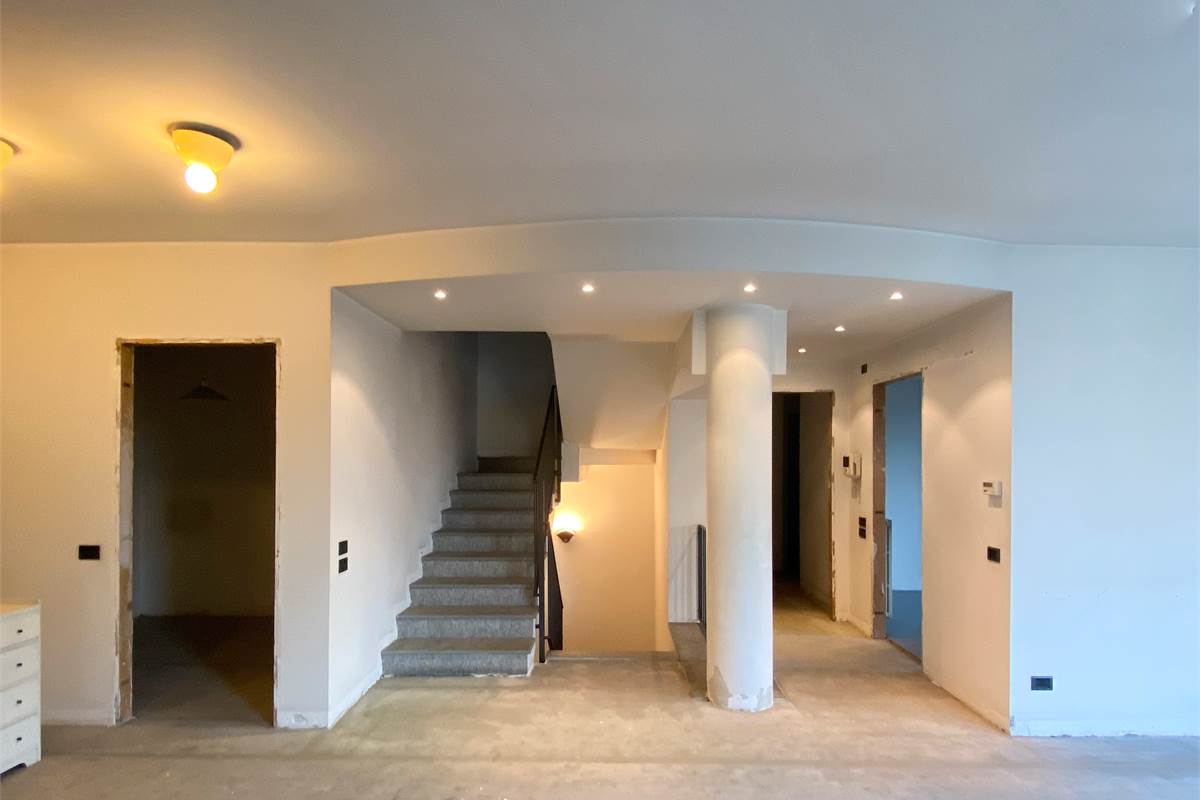 Arosio:Casa singola anche per due famiglie 