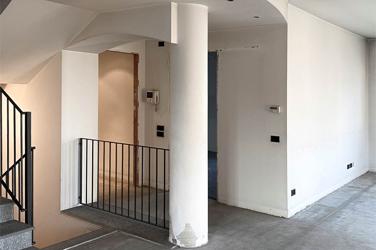 Arosio:Casa singola anche per due famiglie 