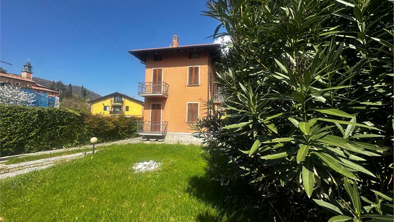 EUPILIO:VILLA SINGOLA CON GIARDINO