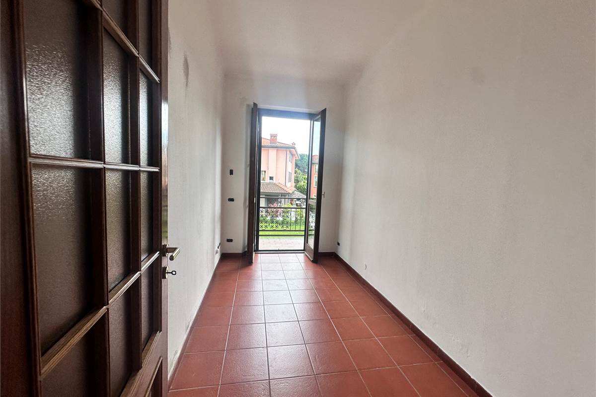 EUPILIO:VILLA SINGOLA CON GIARDINO
