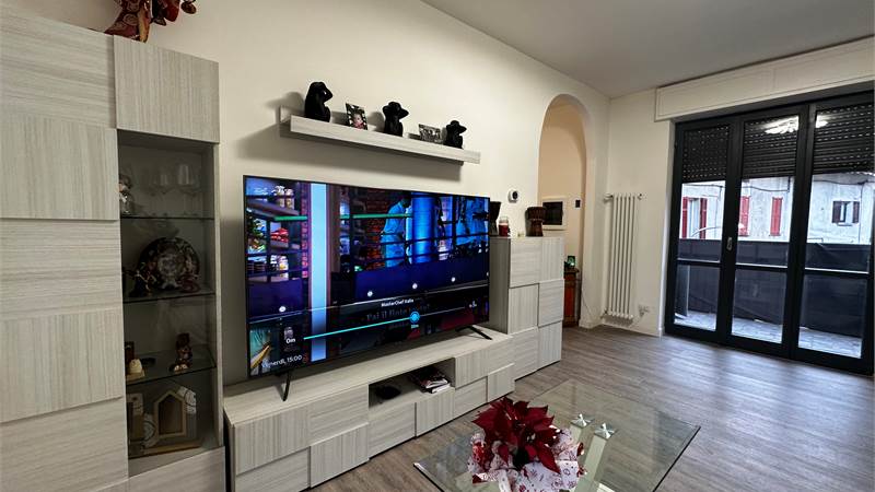 ASSO,IN CENTRO-4 LOCALI